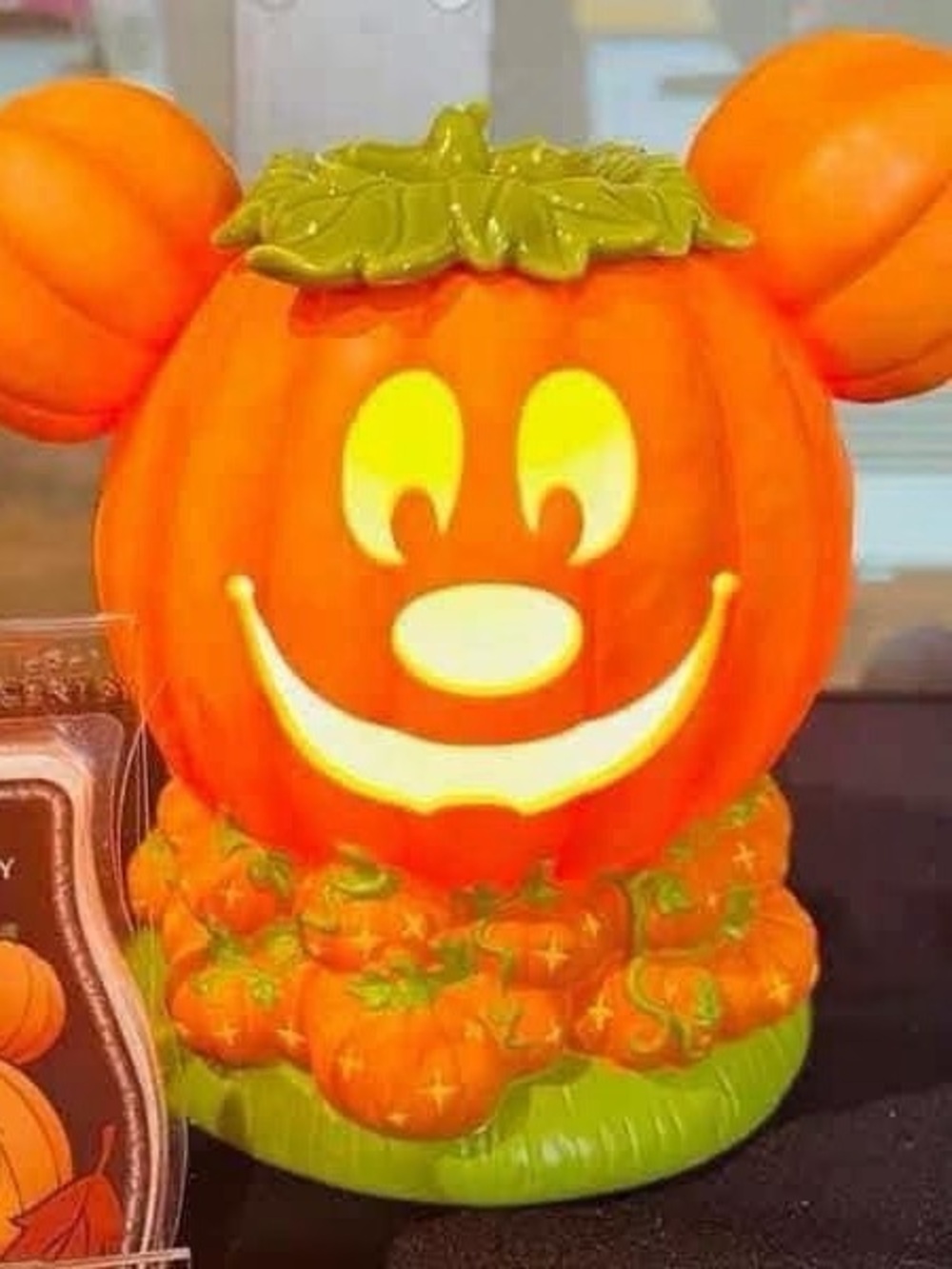 Scentsy Mickey Mouse Orange Pumpkin Smiling Light Accent